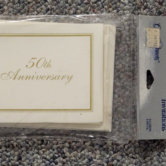 EIGHT 50TH ANNIVERSARY INVITATIONS WHITE WITH GOLD LETTERING NEW SEALED - Picture 2 of 2